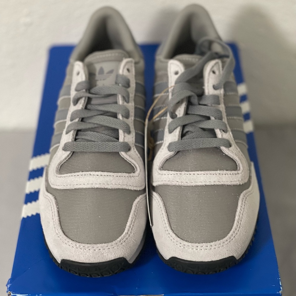 🚨SOLD🚨 Galaxy OG Women’s Gray Sneakers size 5 - Picture 2 of 7